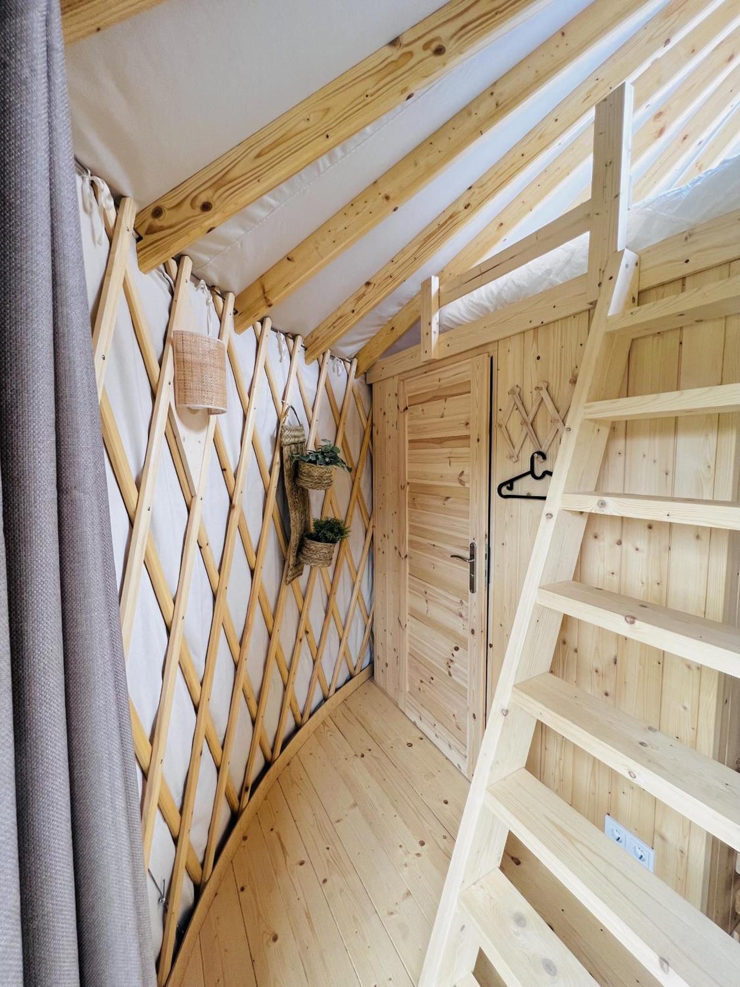 Magnolia Hoeve - Unieke Bestemming Voor Paardenliefhebbers En Bijzondere Overnachtingen In De Natuur Ledeacker Εξωτερικό φωτογραφία